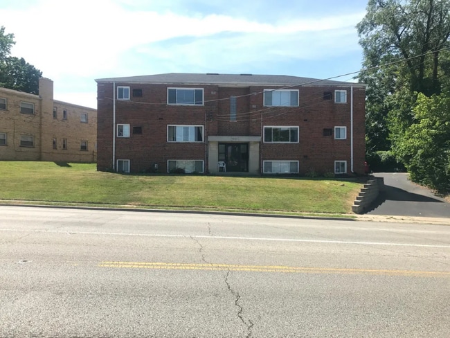 Building Photo - 4801 Madison Rd Rental