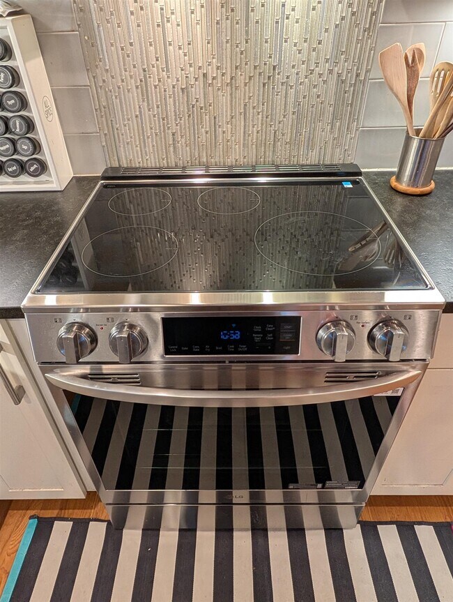 Photo - 29 Cameron Ave Unit 3