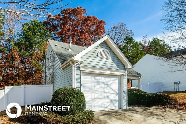 Photo - 138 Silver Fox Trail