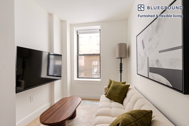 Building Photo - 940 1st Ave Rental