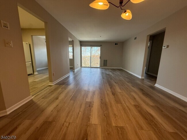 Photo - 97 Crestview Ln