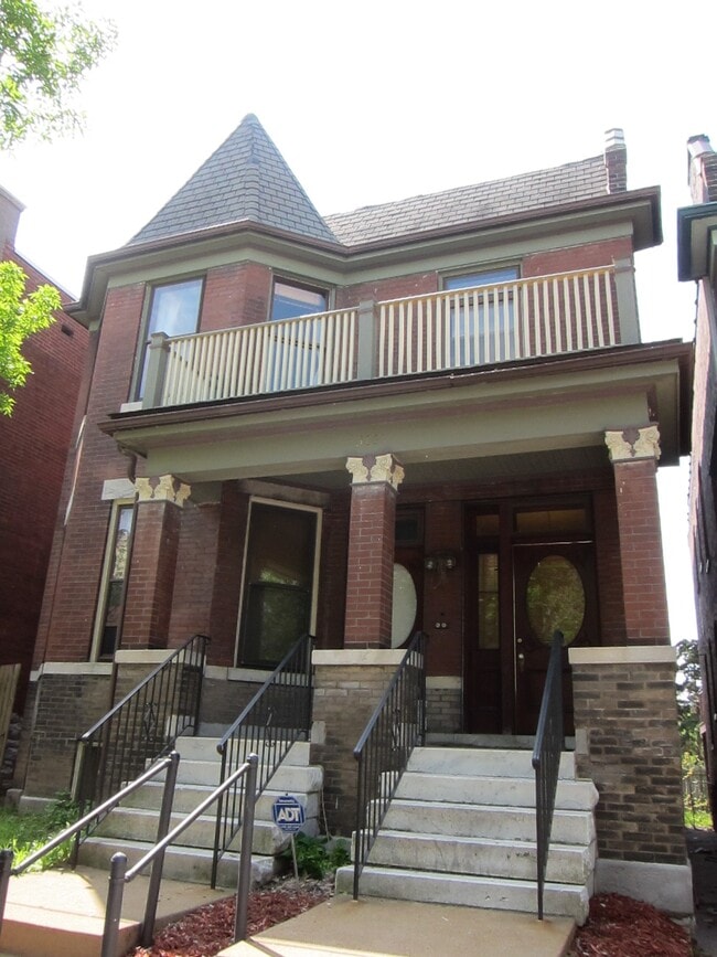 Photo - 3666 Botanical