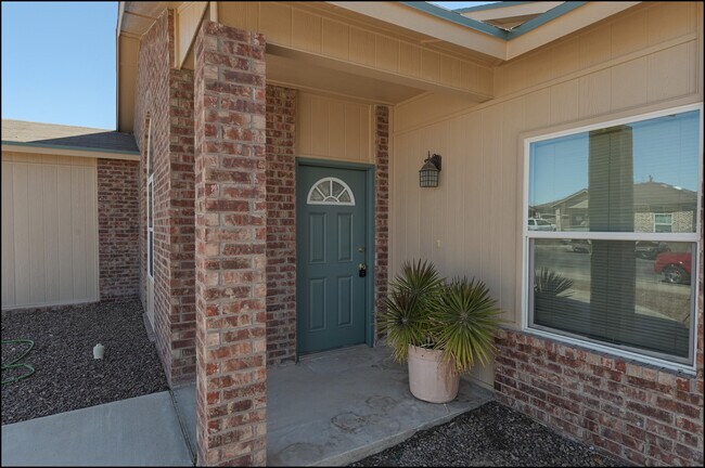Photo - 14408 Escalera Dr