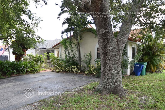 Building Photo - 20015 W Oakmont Cir Rental