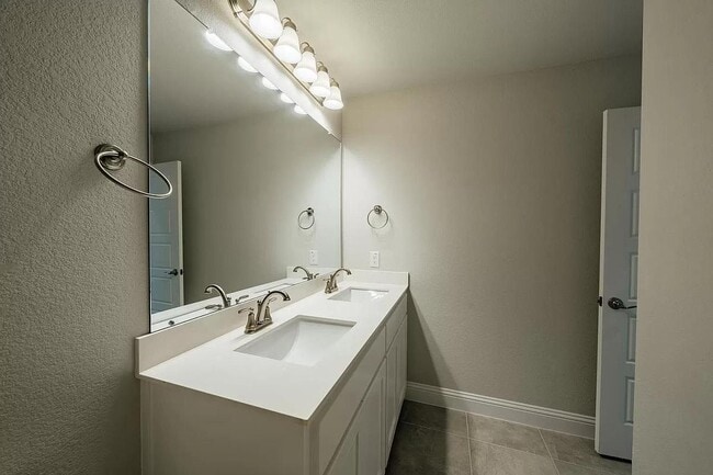 Photo - 7613 Regal Ln