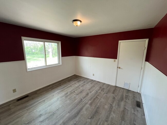 Photo - 1923 Beverly Ct