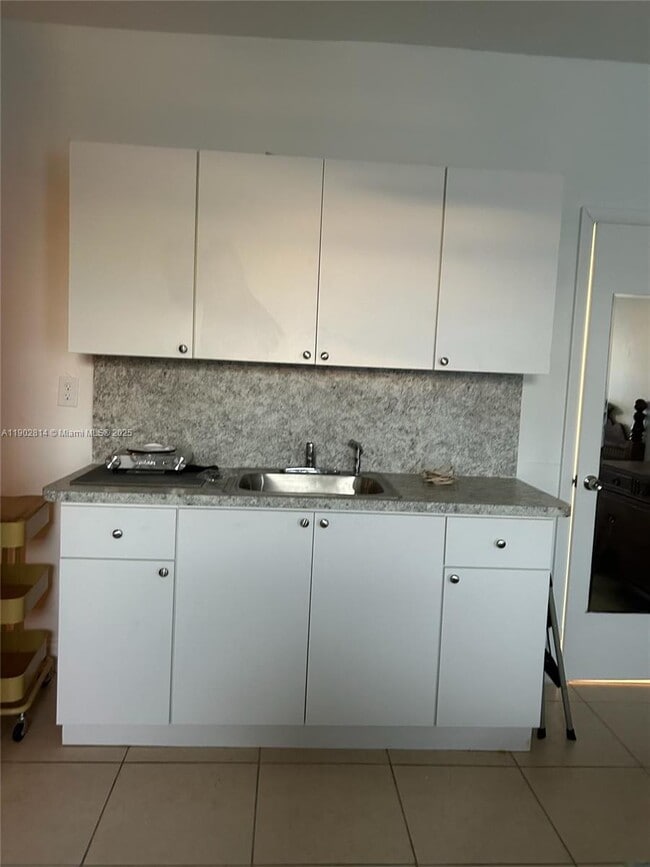 Photo - 9525 SW 16th St Unidad A