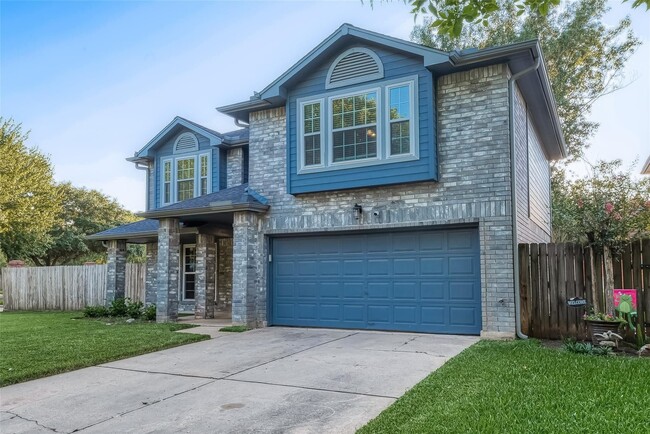 Photo - 2122 Courtshire Ln
