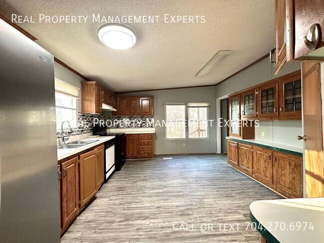 Photo - 5268 Montana Cir NW