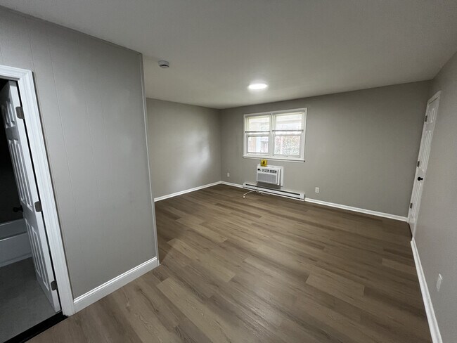 Living Space - Cornell Manor Apartments