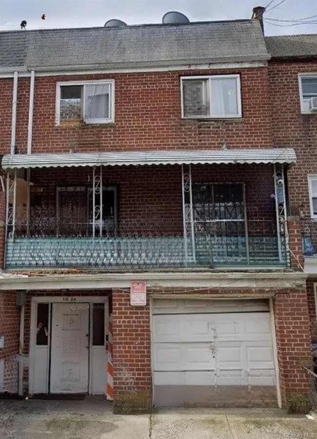 Building Photo - 58-24 Granger St Unit 2nd FL