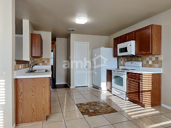 Photo - 2806 Lake Terrace Dr