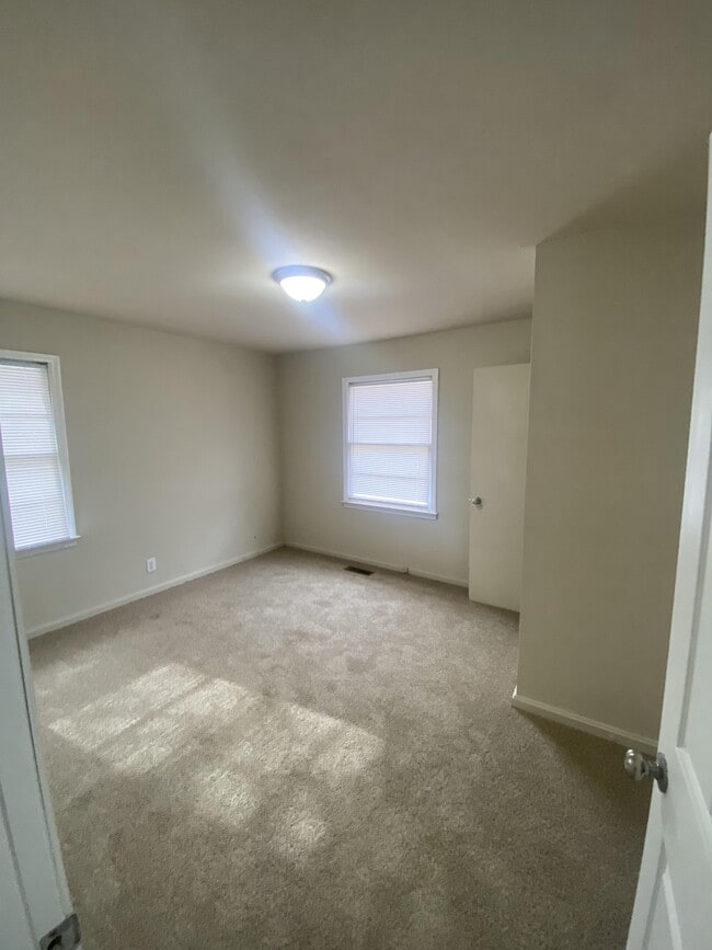 Photo - 3543 Plymouth Dr