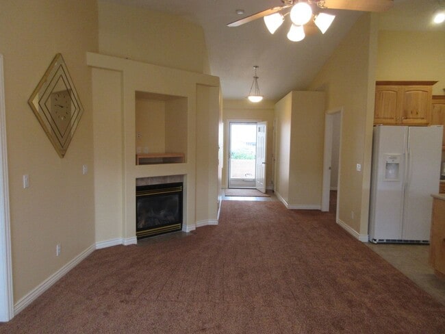 Photo - 3 bedroom, 2 bathroom condo in The Seasons