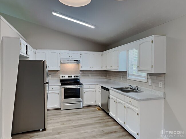 Photo - 676 Eagles Nest Circle Carrollton GA