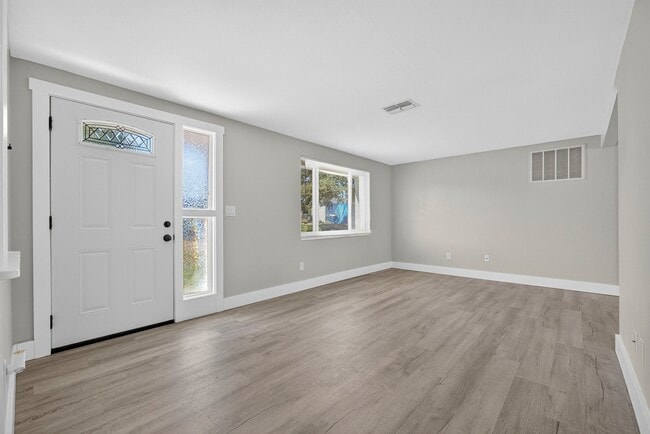 Photo - 3624 Oakhurst Dr