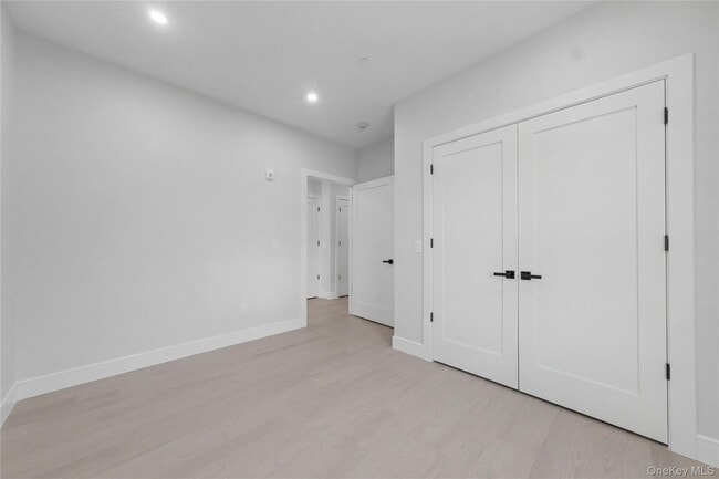 Photo - 10 Market St Unit E