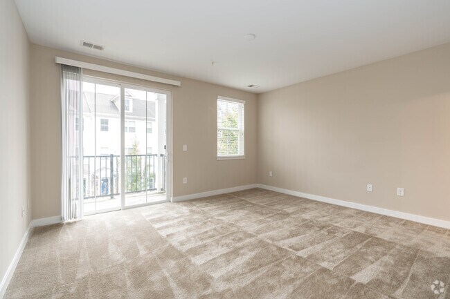 3BR 2.5BA 1463SF