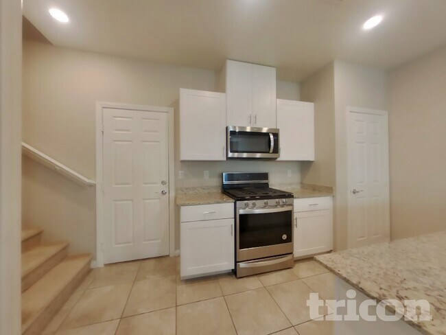 Photo - 7345 Sunray Point St