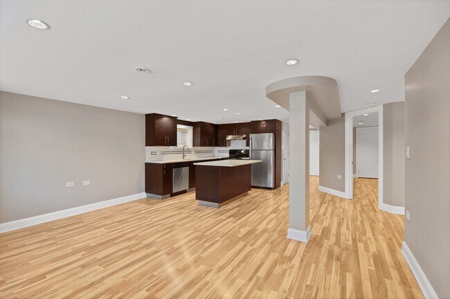 Photo - 4120 N Harding Unit G