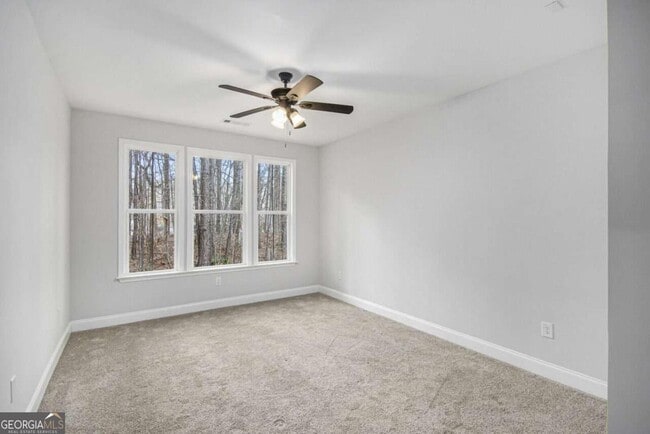 Photo - 124 Crestpoint Rd