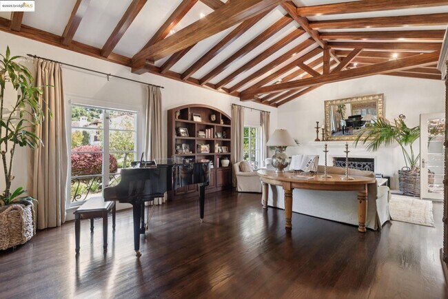 Photo - 160 Requa Rd