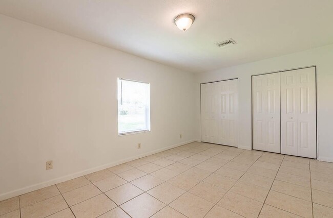 Photo - 314 E Gateway Blvd