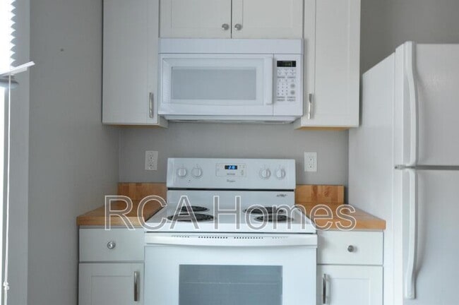 Photo - 528 1/2 E Raymond St.