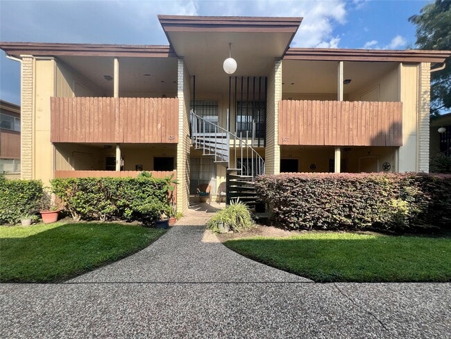 Building Photo - 7714 Renwick Dr Unit K107