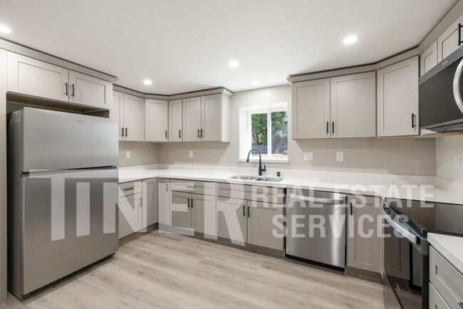 201 Fig St