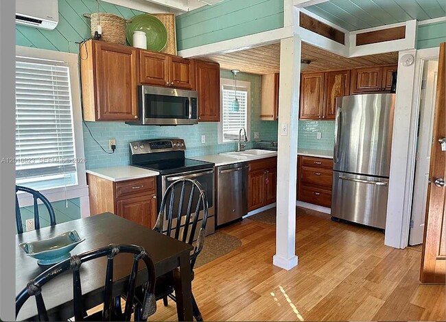 813 Hawksbill Ln