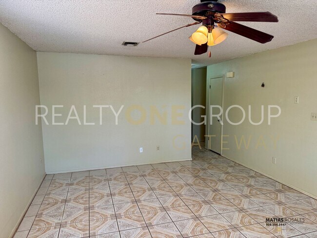 1152 Kennedy Ln