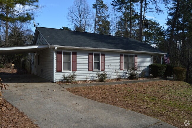 Building Photo - Available Now! Rental