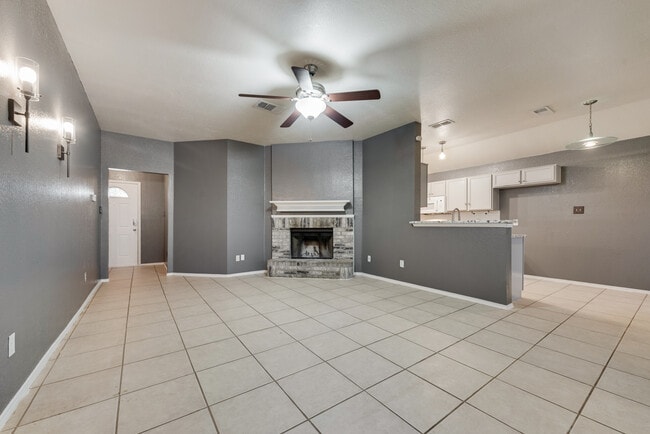 Photo - 116 Kensington Ct