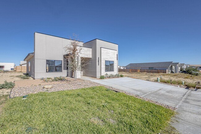 5704 Kylee Dr