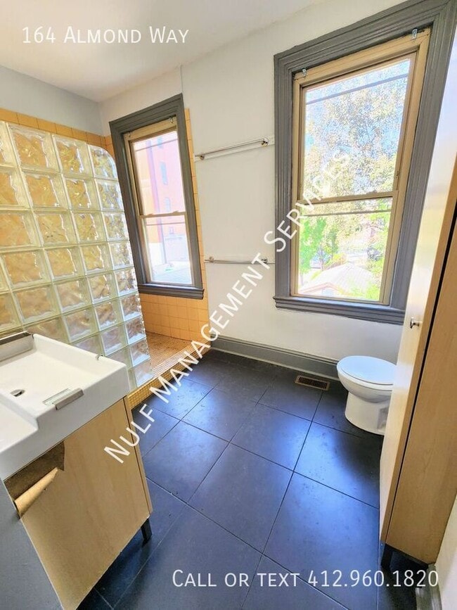 164 Almond Wy