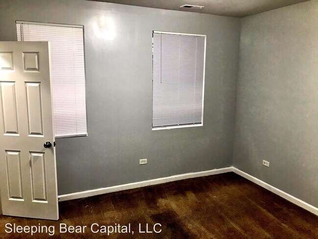 Photo - 4418 S Drexel Blvd