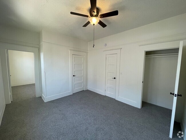 Building Photo - Little Italy Unit 04 Rental