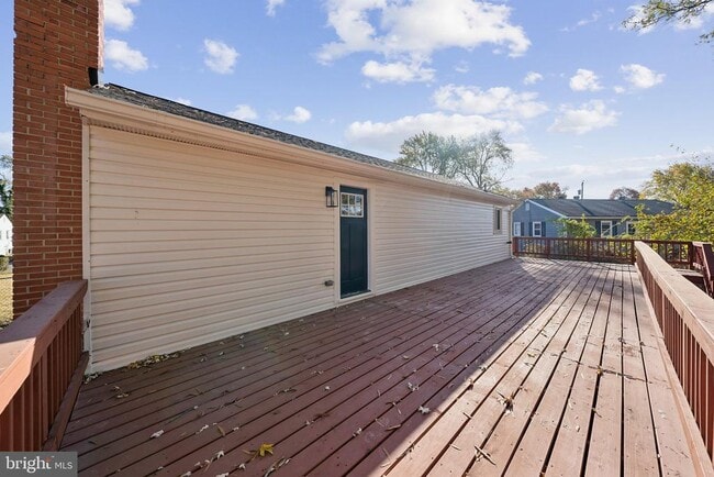 Photo - 2414 Phillips Dr
