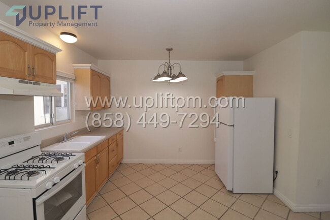 Photo - 729 W 9th Ave