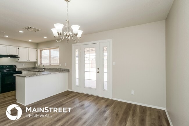 Photo - 2249 E Gable Ave