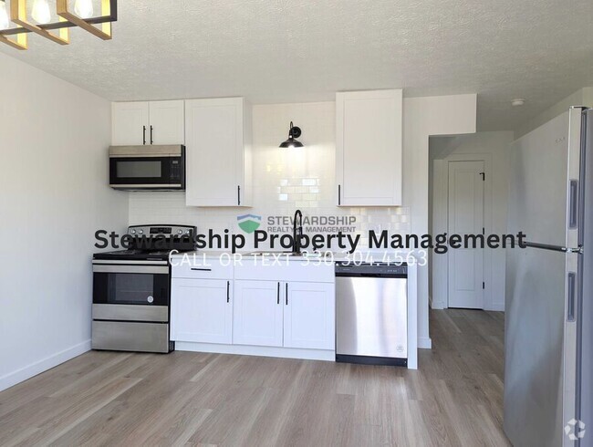 Building Photo - 5015 Massillon Rd Unit A Rental