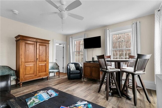 8 Franklin St Unit 3