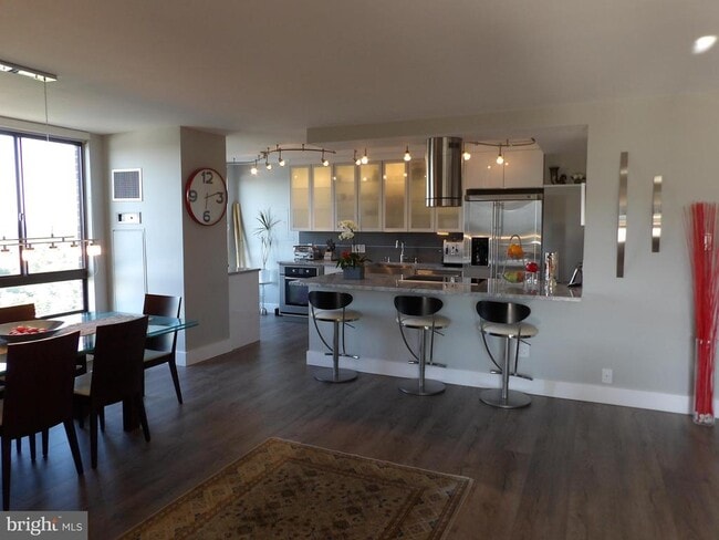 Photo - 1800 Old Meadow Rd Apartment Unit 902