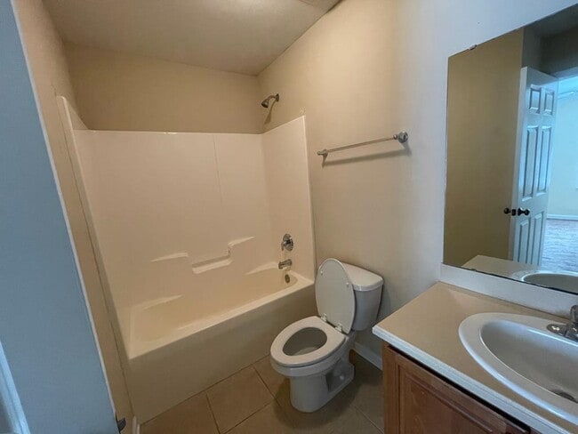 Photo - 1611 Quazar Rd