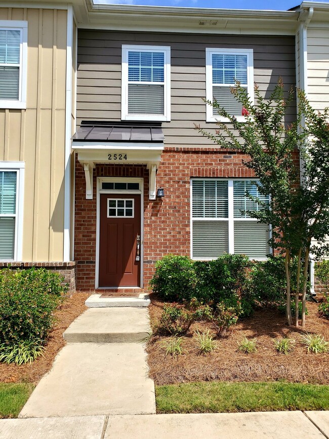 Beautiful townhouse close to uptown - Beautiful townhouse close to uptown