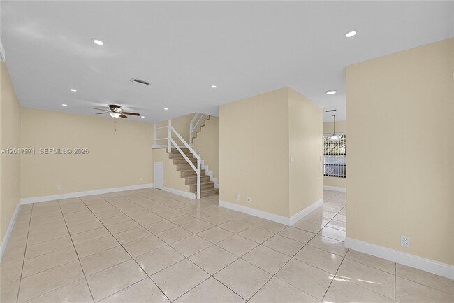 Photo - 2532 Coral Springs Dr