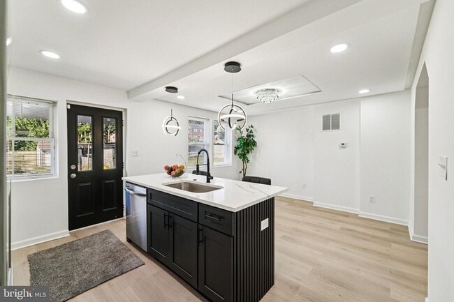 Photo - BEAUTIFUL 3 Bedroom 2 Bathroom Home