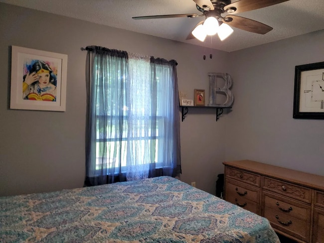 Photo - 807 S Walnut St