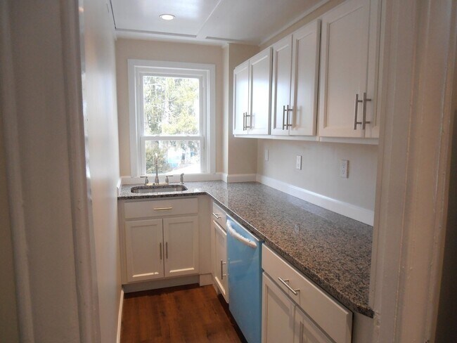 Photo - 13 King St Unit 2